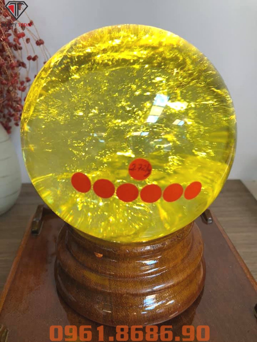 Quả cầu phong thủy đá thạch anh vàng